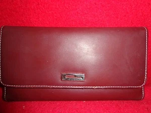 Guess Checkbook Wallet Brown Color - Picture 1 of 12