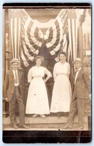 1910 RPPC PATRIÓTICO BANDERAS AMERICANAS BANDERAS 1 MUJER IDENTIFICADA COMO LUCY MARRÓN - Imagen 1 de 2
