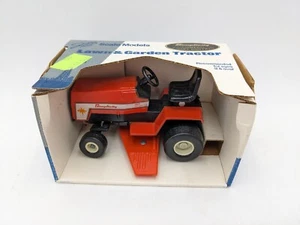 Scale Models 1/16 Simplicity 20HP Lawn & Garden Tractor 1st Ed NRFB New Clean - Picture 1 of 6