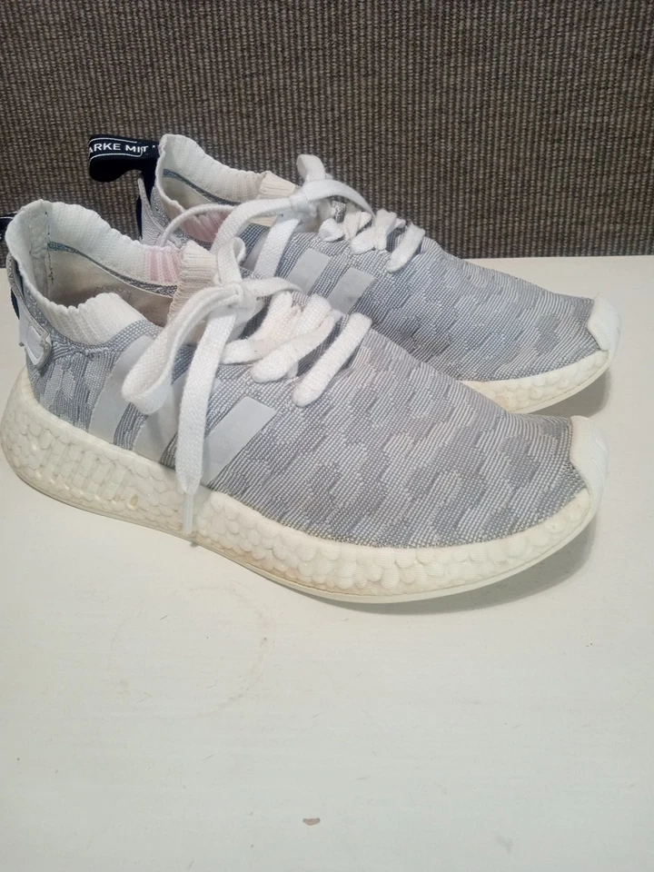 Adidas Originales NMD R2 PK Boost Tenis Mujer 7 Gris Rosa Correr BY9520 Foto 1 de 4