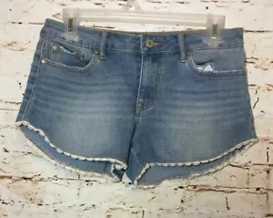 Altar’d State Gr. 27 Jeansshorts leicht Distressing Jakobsmuschel Spitzensaum (Ac) - Bild 1 von 4