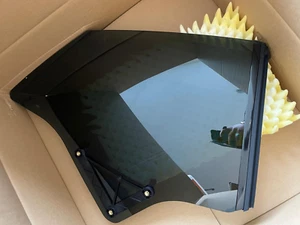 NEW GENUINE MERCEDES BENZ W238 RHD REAR RIGHT SIDE QUARTER WINDOW A2386703200 - Picture 1 of 9