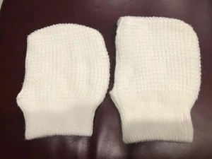 Vintage Early 80’s Children’s White Winter Acrylic Hat-lot Of 2 Kmart Brand - Picture 1 of 6