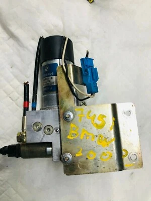 2002 宝马 745Li 后后备箱盖液压泵 7 015 009 原始设备制造商 (ARI) — 第 1/4 张图片