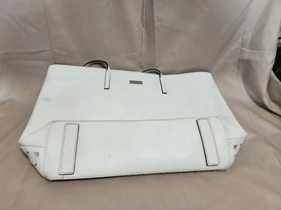 Bolso de Mano Milly Blanco Talla Mediana con Patrón de Triángulo en la Espalda. AP18 Foto 1 de 4