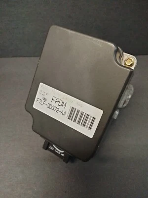 Módulo de accionamiento de bomba de combustible Lincoln Mark VIII 1997-1998 F7LF-9D372-AA Foto 1 de 4