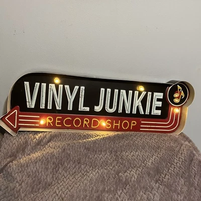 Letrero de metal con iluminación LED de vinilo adicto colgante tienda de discos decoración habitación música Foto 1 de 4