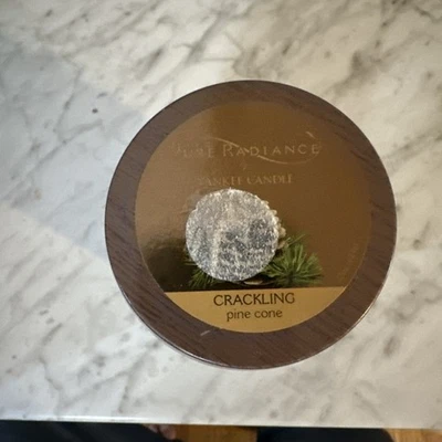 洋基蜡烛纯光泽松果裂纹芯大罐,22 盎司退役 HTF — 第 1/3 张图片