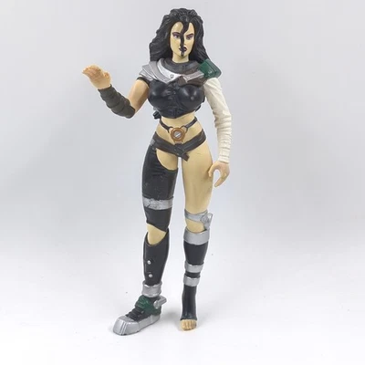 N2 Toys Heavy Metal F.A.K.K. Figura suelta 2 Julie On Planet Ship 6" Foto 1 de 4