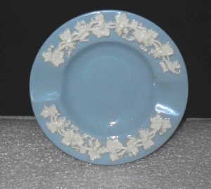 Vintage Wedgwood Embossed Queensware Ashtray - Picture 1 of 4
