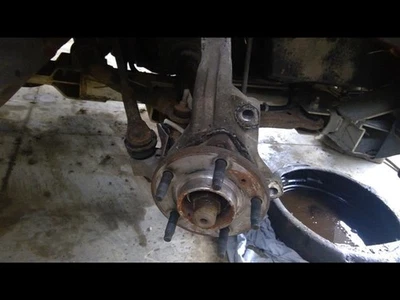 Passenger Front Spindle/Knuckle With ABS Opt JL9 Fits 01-05 CENTURY 40714 - Image 1 of 4