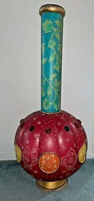 Jarrón grande decorativo de metal Pier 1 con piedras preciosas, 33 pulgadas de alto Foto 1 de 4