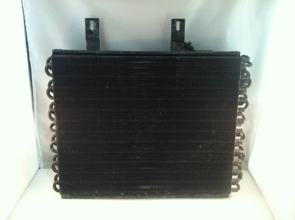 1984-1987 BMW 325e 325es e30 ~ AIR CONDITION CONDENSER ~ OEM PART - Imagem 1 de 3