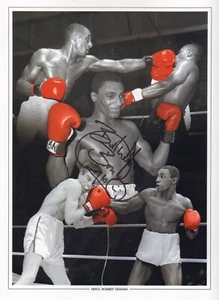 HEROL 'Bomber' GRAHAM - Boxing - Middleweight - HAND SIGNED 12x16" PHOTOGRAPH - Picture 1 of 2