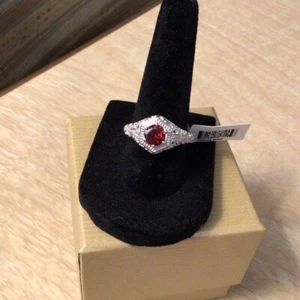 BBJ Sterling Silver Red Gemstone Ornate Ring Size8 - Picture 1 of 6
