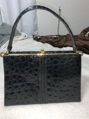 Bolso de mano vintage de cocodrilo negro Bellestone de los años 50 con correa de transporte de cuero Foto 1 de 3