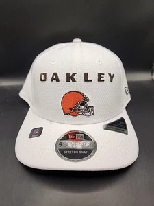 Cleveland Browns New Era 9SEVENTY Stretch-Snap Oakley White Hat NFL NWT OSFA - Picture 1 of 6