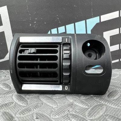 Driver esquerdo preto fabricante de equipamento original 1996-2002 BMW Z3 E36 Roadster Dash duto de ventilação de ar - Imagem 1 de 4