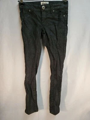 Pantalones de mezclilla ajustados Mudd para niñas con patrón de flores de encaje negro talla 7 cintura ajustable Foto 1 de 4