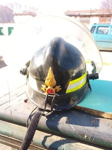 VINTAGE CASCO ELMO VIGILI DEL FUOCO POMPIERI - Foto 1 di 4