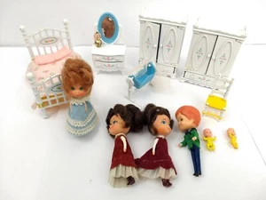 1980 The Littles Dollhouse Flossie Doll Bedroom Furniture Set and More! - Picture 1 of 8