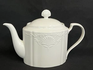 Tetera china blanca Mikasa Hampton Bays DY900 conchas en relieve - Imagen 1 de 11