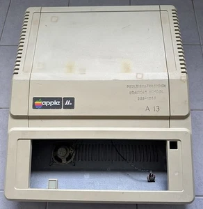 Apple IIe Case - Picture 1 of 3