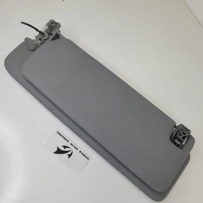 Солнцезащитный козырек для Volkswagen Touareg 2004-2010 годов выпуска левая сторона водителя с зеркалом серый от оригинального производителя - Изображение 1 из 4