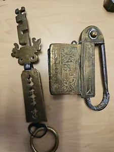 Vintage Brass Padlock - Picture 1 of 5