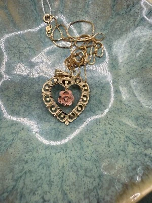 Corazón de oro 14K con colgante de oro rosa Foto 1 de 4