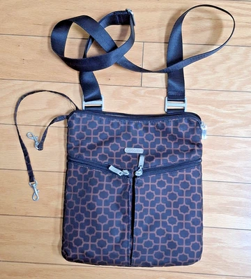 BAGGALLINI Horizon Crossbody Bag Black & Brown Zip Pockets Travel Medium Purse - Image 1 of 4