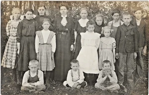 RPPC Echt Foto Postkarte 1910er GROßE Familie Jungen Mädchen Mama U - Bild 1 von 2