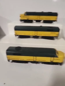 PROTO 2000 SERIES ALCO FA2 & FB2 DIESEL LOCOS BOXED Chivago & North Western - Picture 1 of 13
