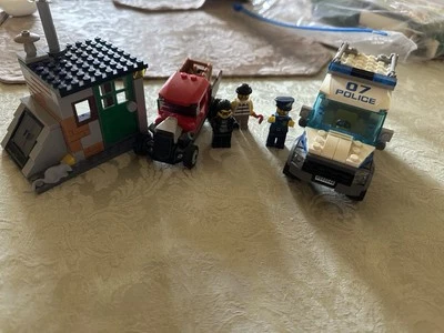 LEGO City Police Station Set with Vehicles and Minifigures - Image 1 of 4