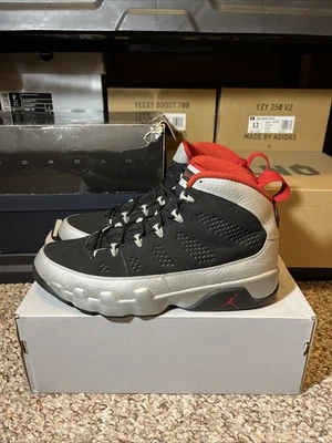 Air Jordan 9 Johnny Kilroy Foto 1 de 4