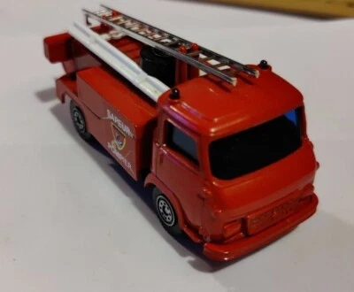 SOLIDO Saviem Sapeur Pompier SG4 No 366 FireTruck Vehicle Die-Cast 1:50  - Image 1 of 4
