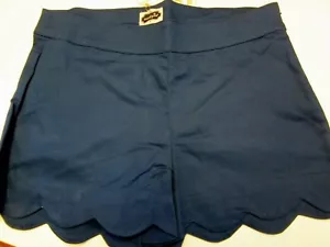 Marineblaue Jakobsmuschel Shorts von Mud Pie, Größe Small (4-6), neu mit Etikett - Bild 1 von 2