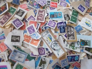 200g~GB Genuine Pre-Decimal Charity Kiloware Stamps~on paper UK Seller - Picture 1 of 4