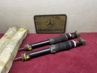 Amortiguadores hidráulicos traseros mercedes-benz w210 a210202613 nuevo de stock Foto 1 de 4