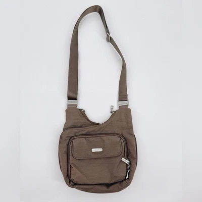 Bolso Bandolera de Viaje Baggallini Criss Cross Taupe/Marrón Foto 1 de 4
