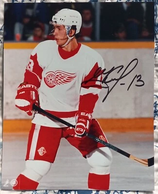 Foto de hockey autografiada 8x10 de la NHL DETROIT REDWINGS Great Slava Kozlov #1 Foto 1 de 3