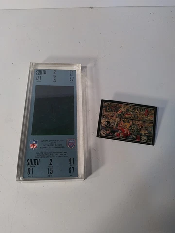 1991 Commemorative Super Bowl XXV Hologram  Ticket And Pin..  Giants-Bills NFL Cover