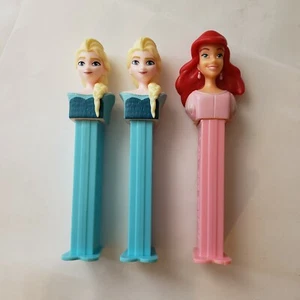 Dispensador Pez Disney Princesa Ariel 2 Dispensadores Elsa Frozen China Usado - Imagen 1 de 8