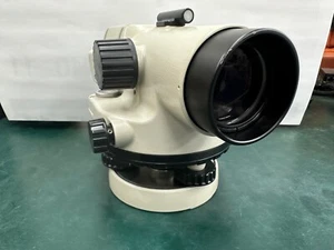 Nikon AE-7 AUTO LEVEL with case - Picture 1 of 3