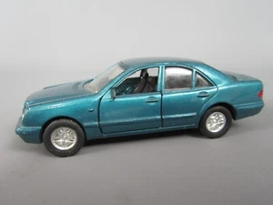 C230 High Speed HP9033 Mercedes-Benz E320 W210 Verde 1999 Juguete Acople Probado - Imagen 1 de 9