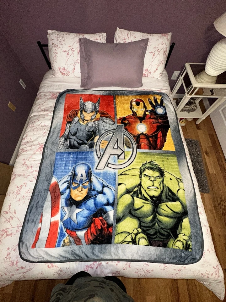 Marvel Avengers Assemble Throw Foto 1 de 4