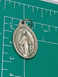 Vintage Miraculous Medal Silver Charm  Spiritual Woman - Picture 1 of 3