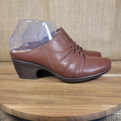 Clarks Collection Mules Clogs Brown Leather Ruched Block Heel Shoes Women Size 8 - Image 1 of 4