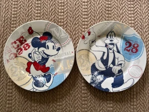 Disney Americana 1928 Dessert Salad Plates Lot of 2 Minnie Mouse Goofy - Imagen 1 de 10