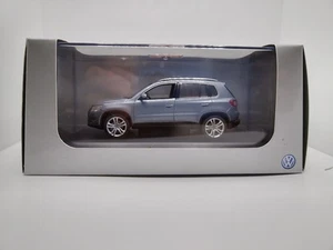 Schuco 1/43 Volkswagen Dealer Model Tiguan 2007. Extremely Rare! - Picture 1 of 23